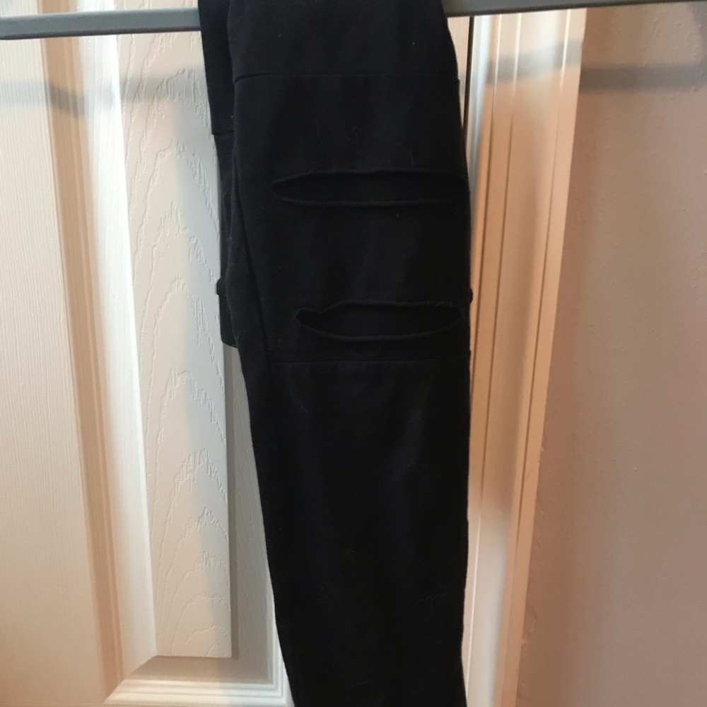 Black leggings with mesh!!